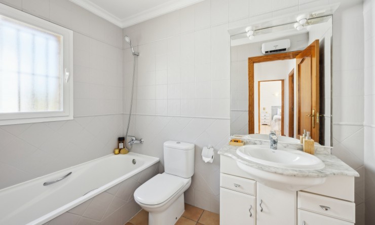 Reventa - Villa -
Jávea / Xàbia - La Granadella  - Costa Nova