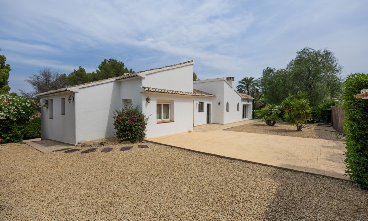 Wiederverkauf - Villa -
Jávea / Xàbia - Partides comunes - Adsubia