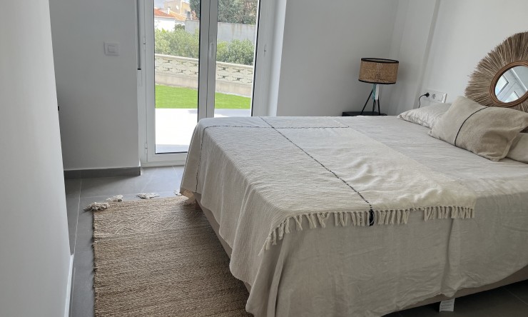 Resale - Apartment -
Denia - El Montgó