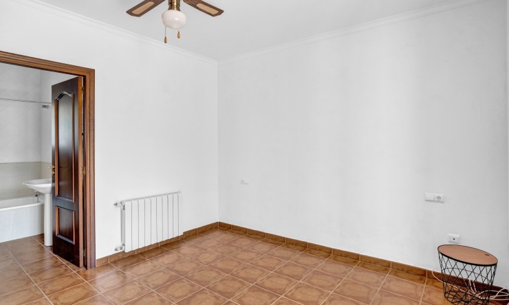 Reventa - Villa -
Orba