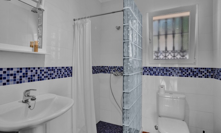 Reventa - Villa -
Orba