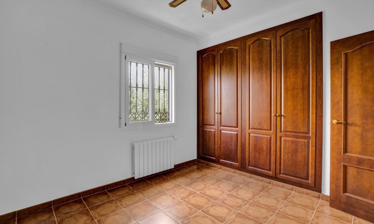 Reventa - Villa -
Orba