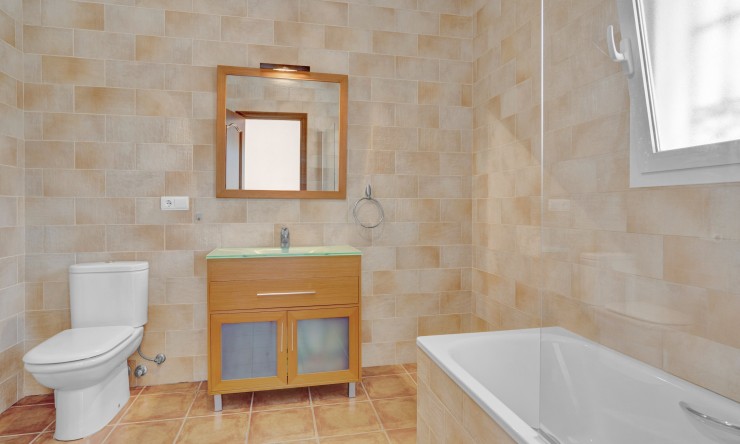 Reventa - Villa -
Orba