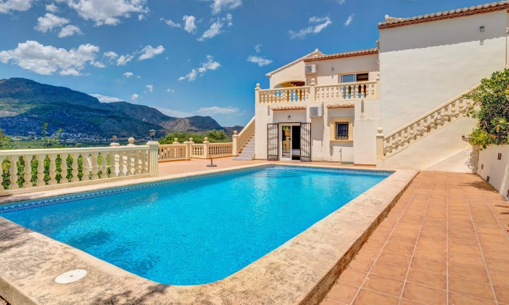 Reventa - Villa -
Orba