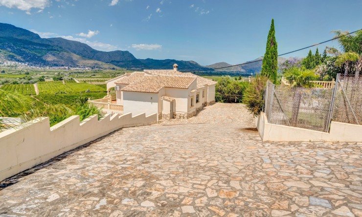 Reventa - Villa -
Orba