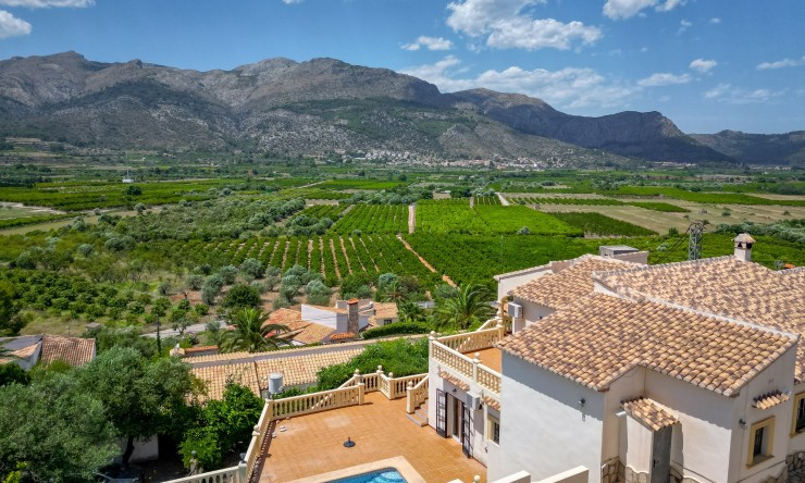 Reventa - Villa -
Orba