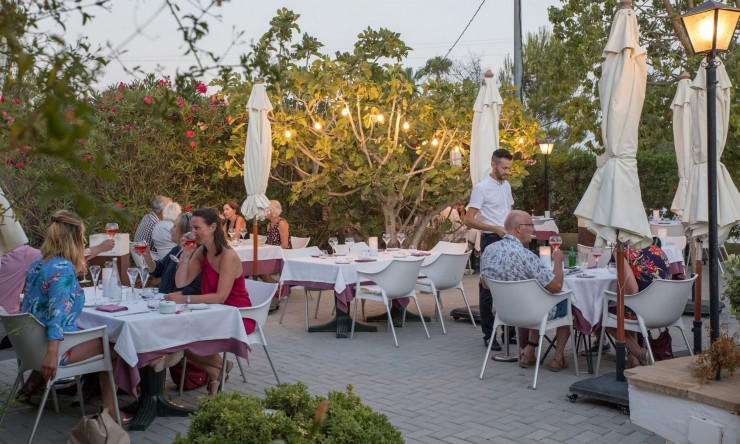 Herverkoop - Restaurant -
Jávea / Xàbia - Montgó - Ermita