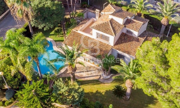 Resale - Villa -
Jávea / Xàbia - Cap Martí - El Tossalet - Pinomar