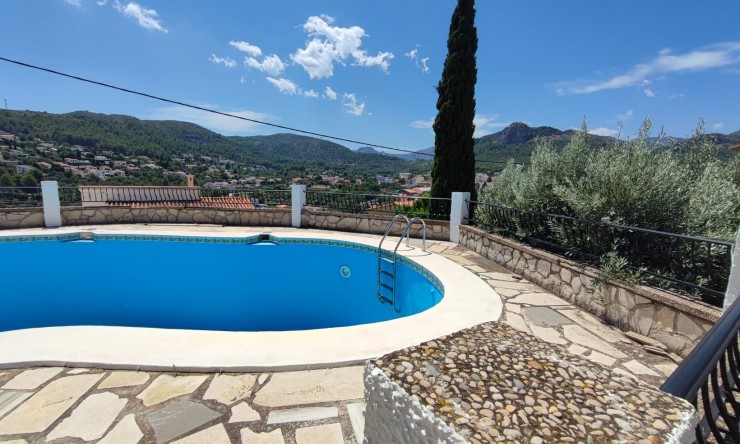 Herverkoop - Villa -
Orba