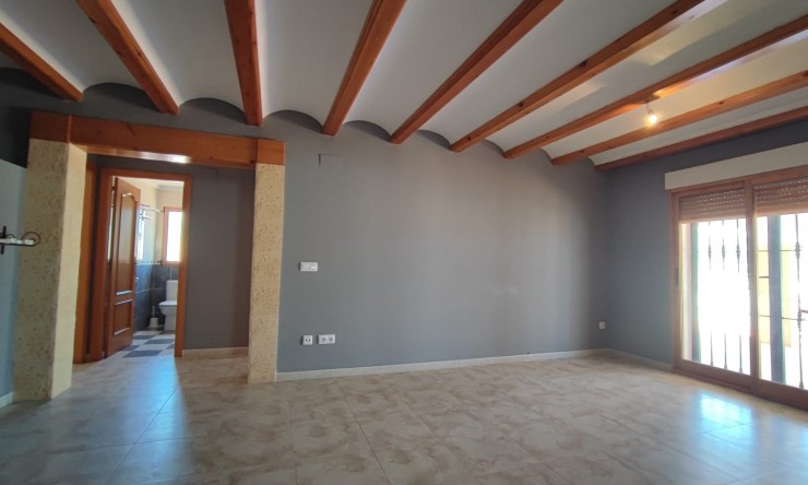 Herverkoop - Villa -
Orba