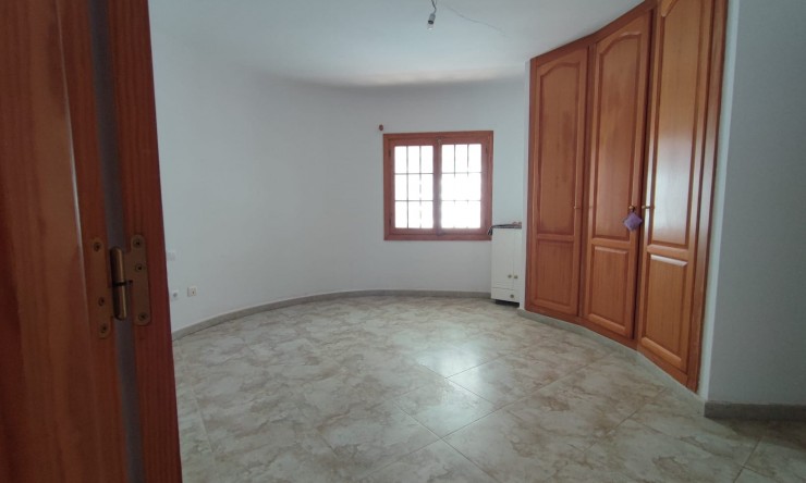 Herverkoop - Villa -
Orba