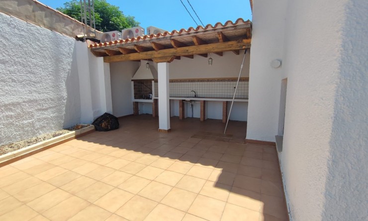 Herverkoop - Villa -
Orba