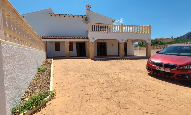 Herverkoop - Villa -
Orba