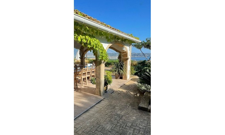 Reventa - Villa -
Jávea / Xàbia - La Granadella  - Costa Nova