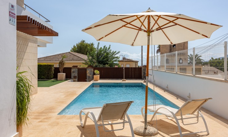 Herverkoop - Villa -
La Nucía - La Nucia Pueblo