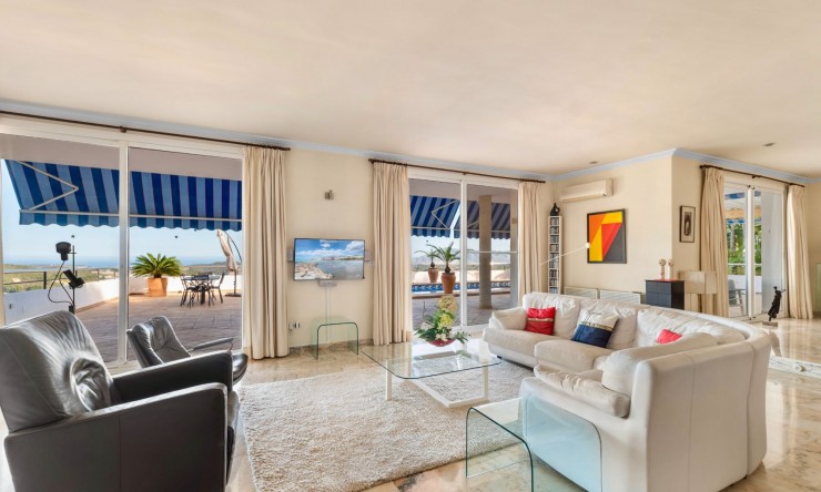 Reventa - Villa -
Callosa d'En Sarrià