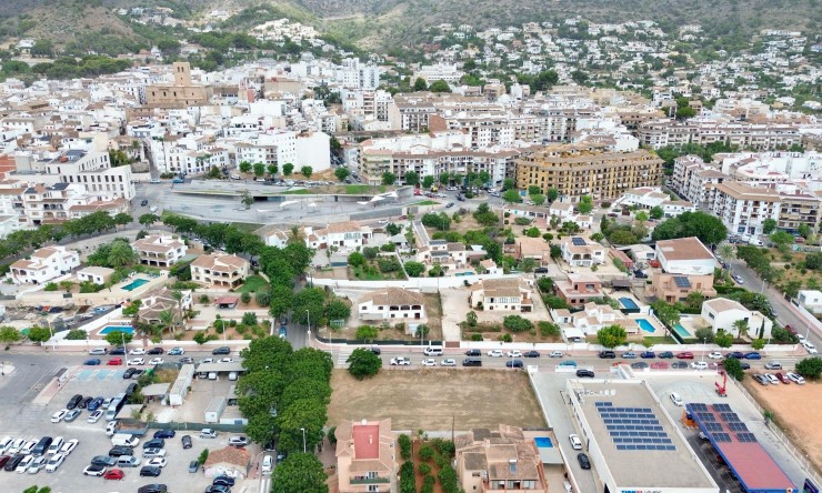 Revente - Terrain urbain -
Jávea / Xàbia - Centro ciudad