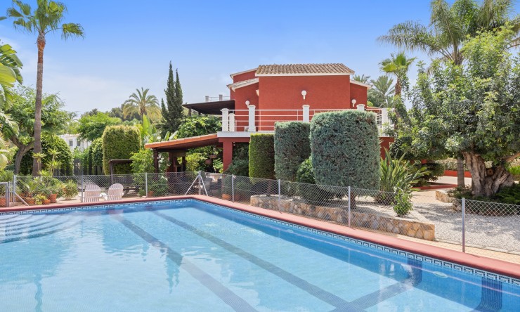 Resale - Villa -
Denia - El Puerto