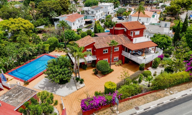 Resale - Villa -
Denia - El Puerto