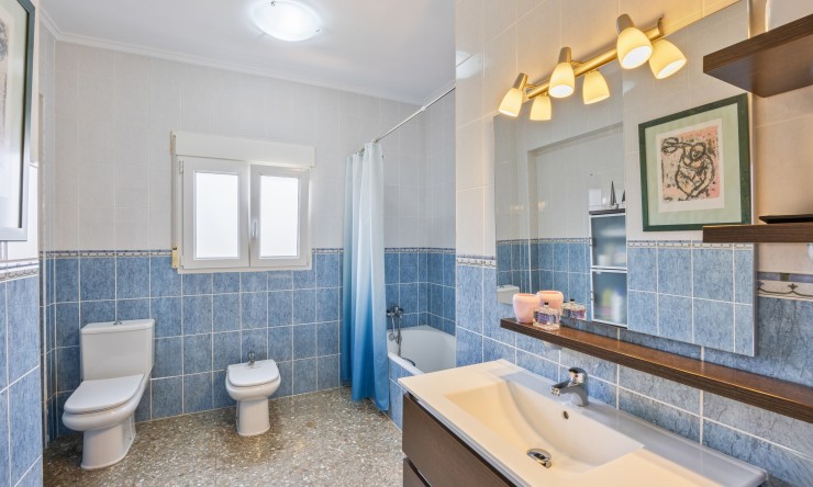 Resale - Villa -
Denia - El Puerto