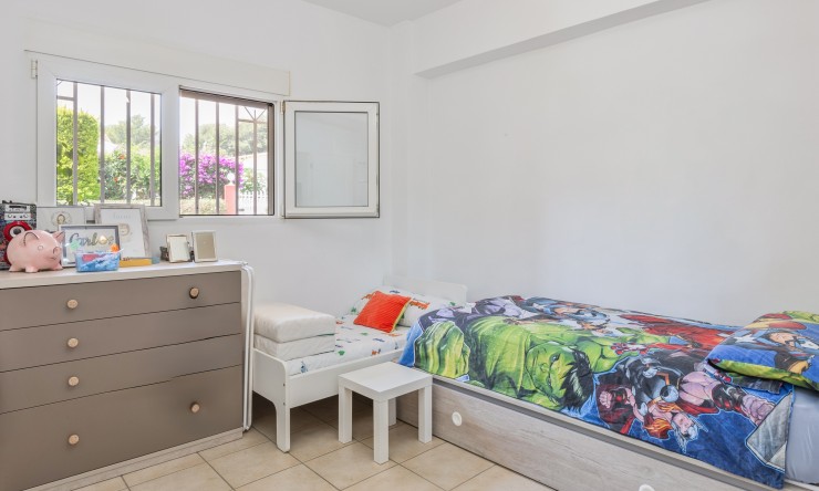 Resale - Villa -
Denia - El Puerto