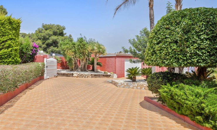 Resale - Villa -
Denia - El Puerto