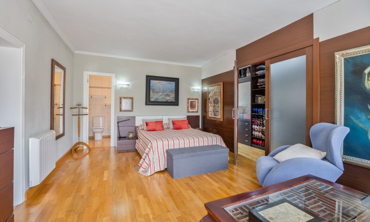 Resale - Villa -
Denia - El Puerto