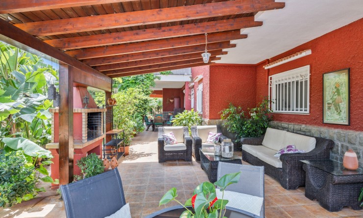 Resale - Villa -
Denia - El Puerto