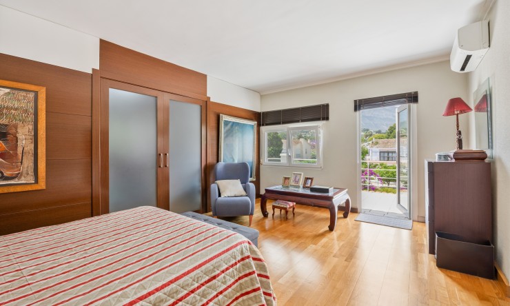 Resale - Villa -
Denia - El Puerto