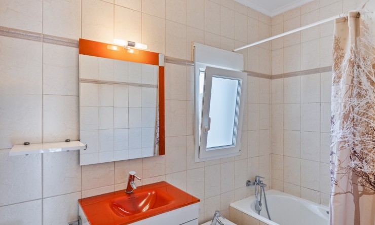 Resale - Villa -
Denia - El Puerto