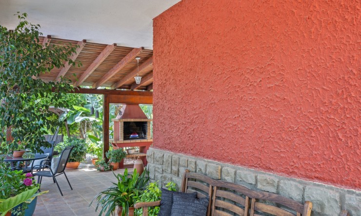 Resale - Villa -
Denia - El Puerto