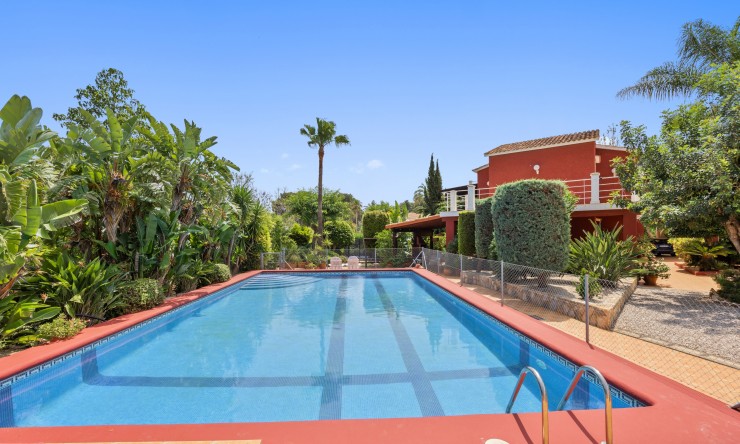 Resale - Villa -
Denia - El Puerto