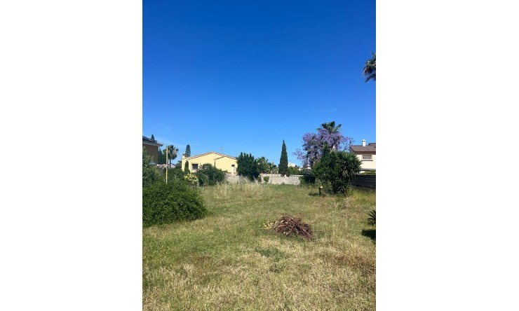 Herverkoop - Stedelijke bouwgrond -
Denia - La Pedrera - Vessanes