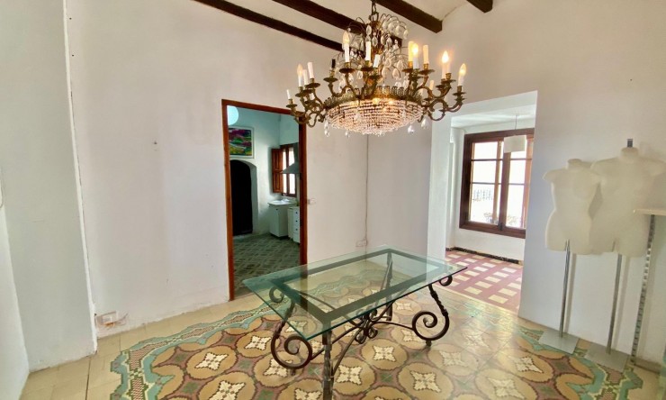 Revente - Commercial -
Jávea / Xàbia - Centro ciudad