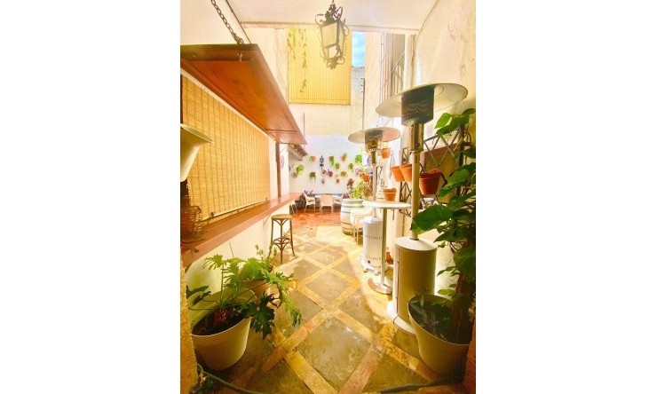 Revente - Commercial -
Jávea / Xàbia - Centro ciudad