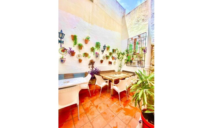 Revente - Commercial -
Jávea / Xàbia - Centro ciudad