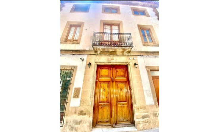 Revente - Commercial -
Jávea / Xàbia - Centro ciudad