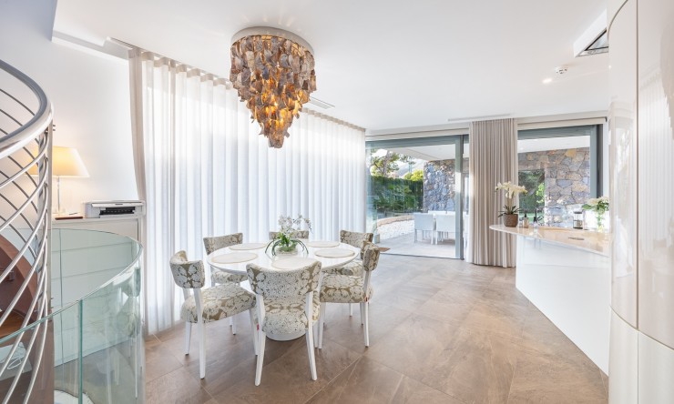 Reventa - Villa -
Finestrat - Golf Bahia