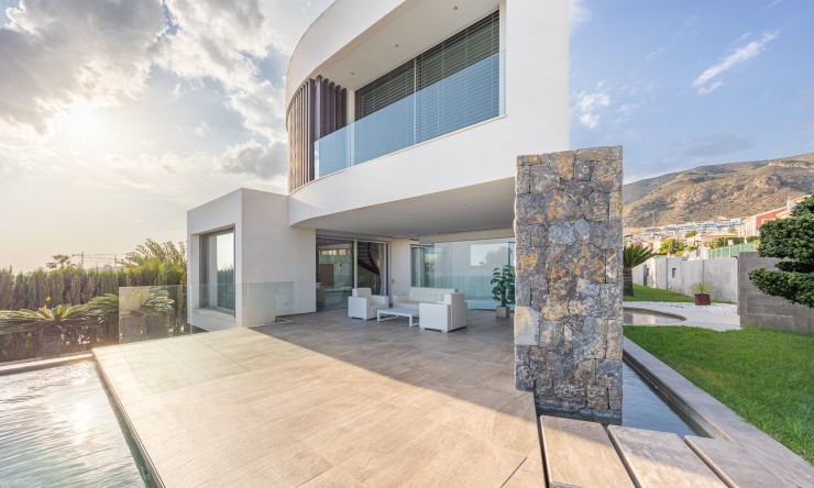 Reventa - Villa -
Finestrat - Golf Bahia