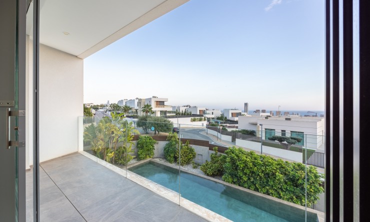 Reventa - Villa -
Finestrat - Golf Bahia