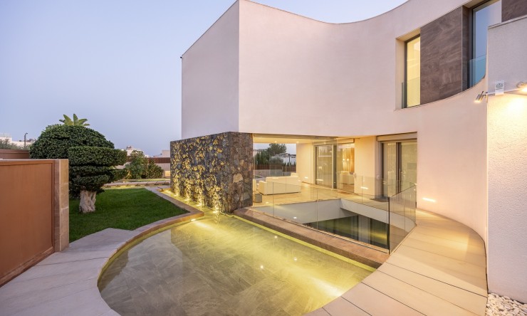 Reventa - Villa -
Finestrat - Golf Bahia