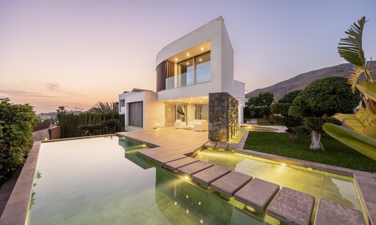 Reventa - Villa -
Finestrat - Golf Bahia