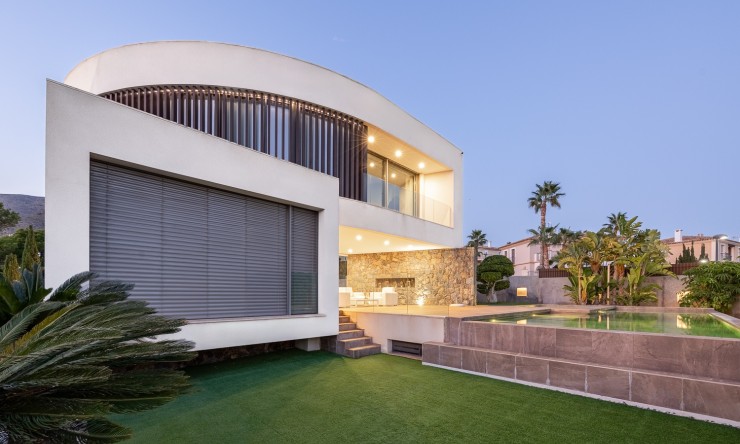 Reventa - Villa -
Finestrat - Golf Bahia