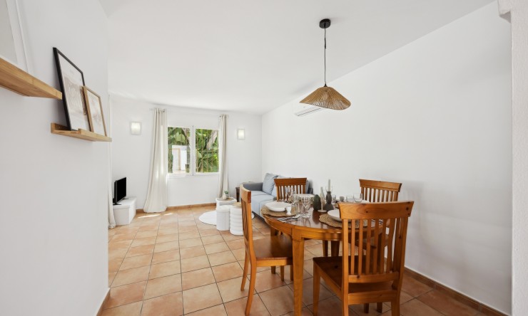 Resale - Bungalow -
Jávea / Xàbia - La Granadella  - Costa Nova