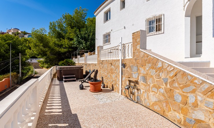 Resale - Villa -
L'Alfàs del Pi - Escandinavia - Cautivador