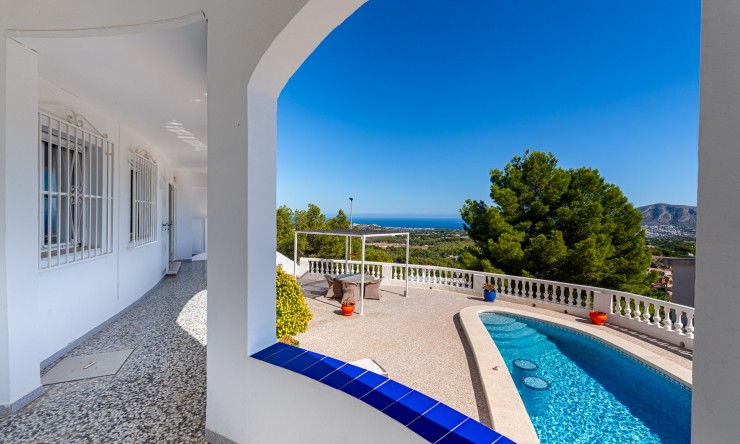 Resale - Villa -
L'Alfàs del Pi - Escandinavia - Cautivador