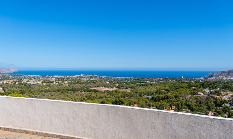 Resale - Villa -
L'Alfàs del Pi - Escandinavia - Cautivador