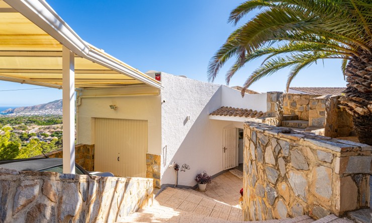 Resale - Villa -
L'Alfàs del Pi - Escandinavia - Cautivador