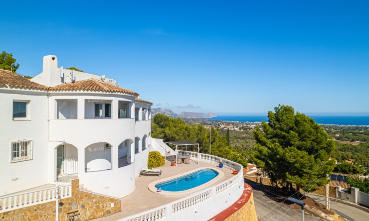 Resale - Villa -
L'Alfàs del Pi - Escandinavia - Cautivador