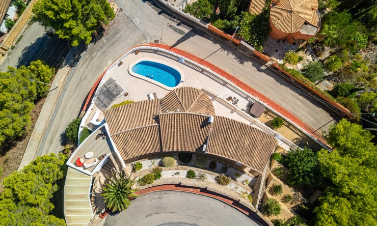 Resale - Villa -
L'Alfàs del Pi - Escandinavia - Cautivador